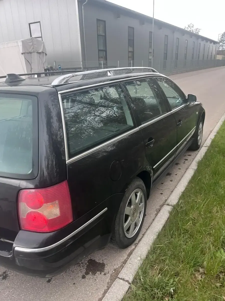 Gebraucht VW Passat 102 PS (75 kW) 2002 Schwarz Kombi