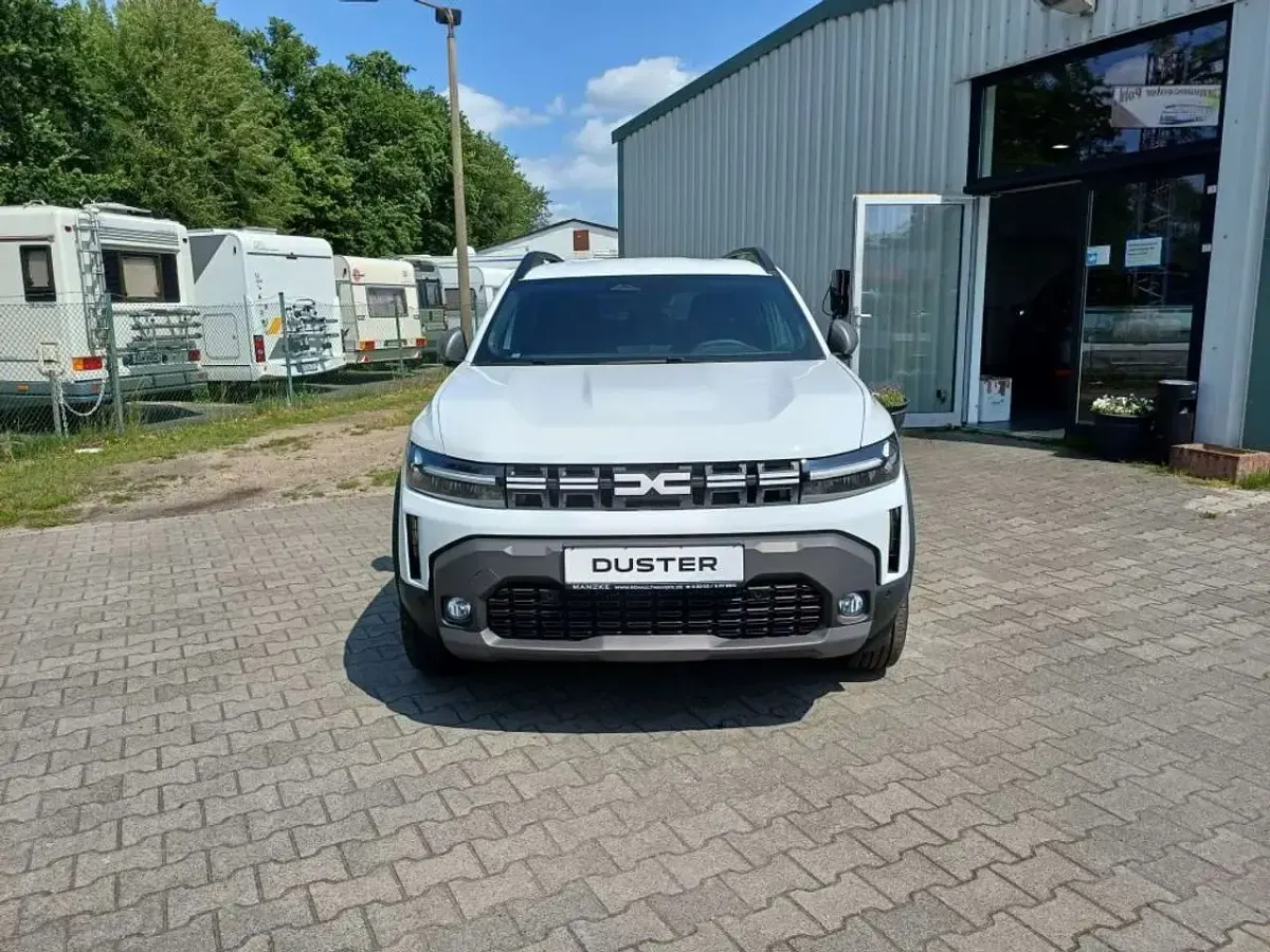Gebraucht Dacia Duster Journey 141 PS (103 kW) 2025 Arktisweiß SUV