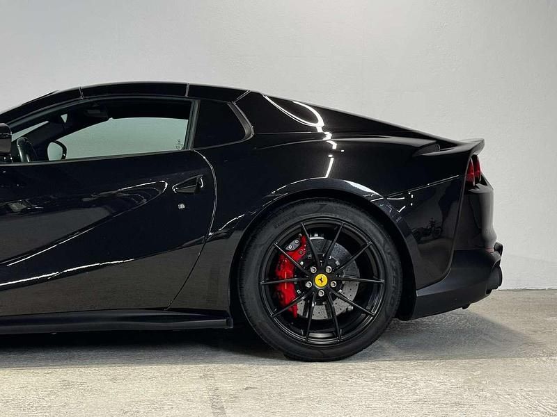 Second-hand Ferrari 812 799 CP (587 kW) 2021 Negru Cabrio