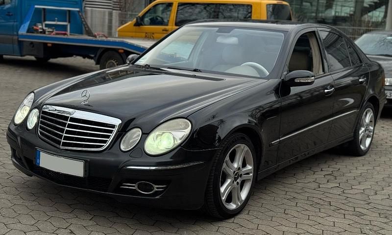 Gebraucht Mercedes E320 Avantgarde 224 PS (164 kW) 2006 Schwarz Limousine