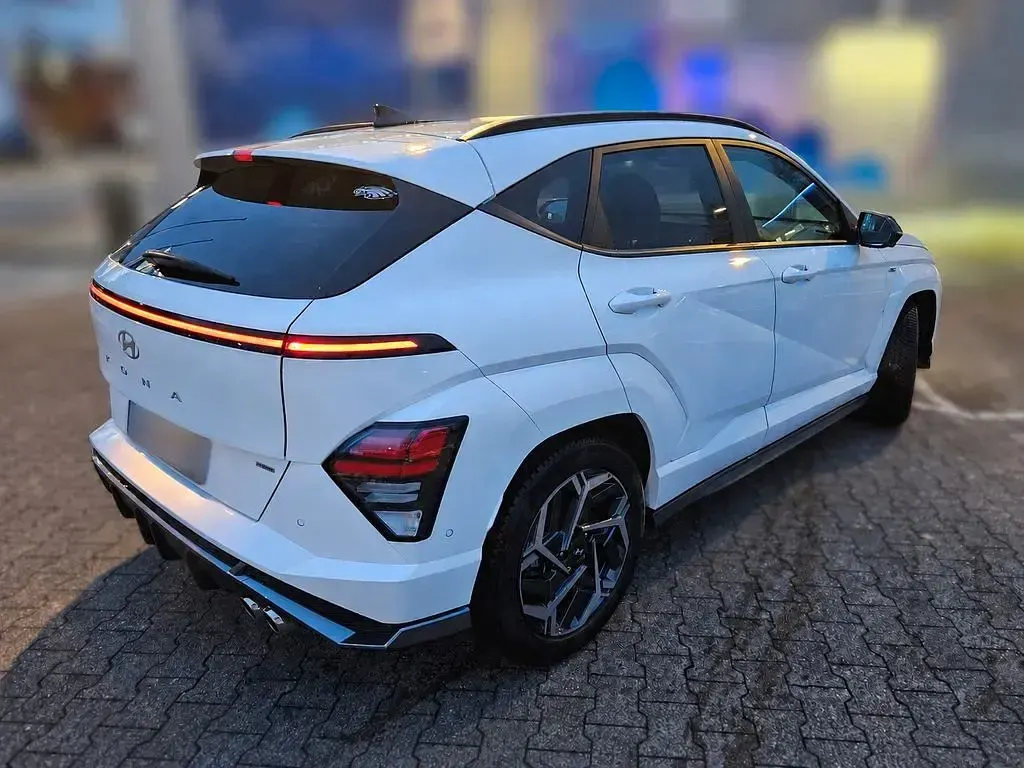 Gebraucht Hyundai Kona N Line 199 PS (146 kW) 2023 Weiß SUV