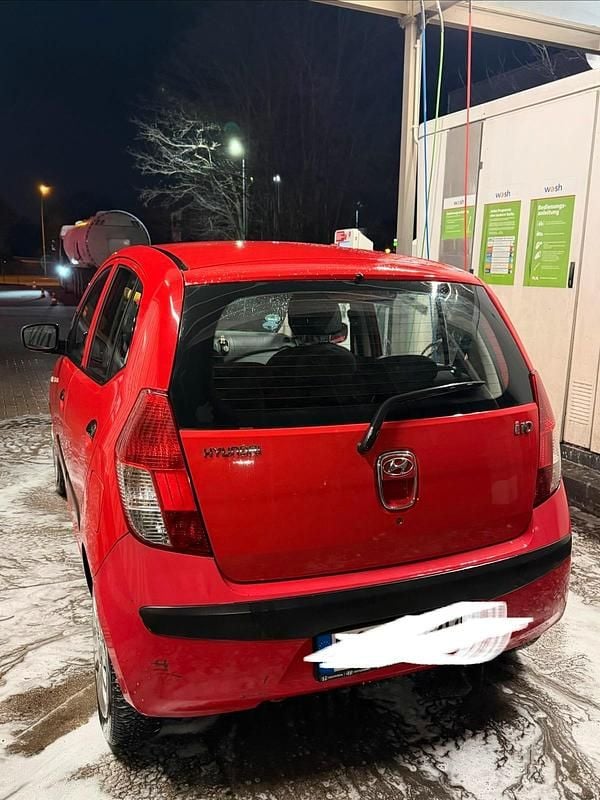 Gebraucht Hyundai i10 60 PS (44 kW) 2009 Rot Kleinwagen