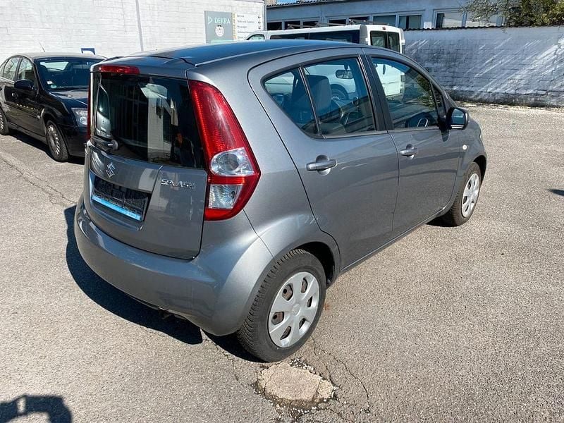 Gebraucht Suzuki Splash 86 PS (63 kW) 2009 Grau Kleinwagen