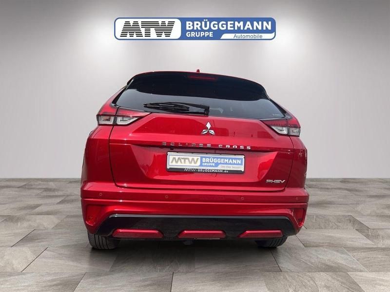 Gebraucht Mitsubishi Eclipse Cross Top 188 PS (138 kW) 2022 D) (rot SUV