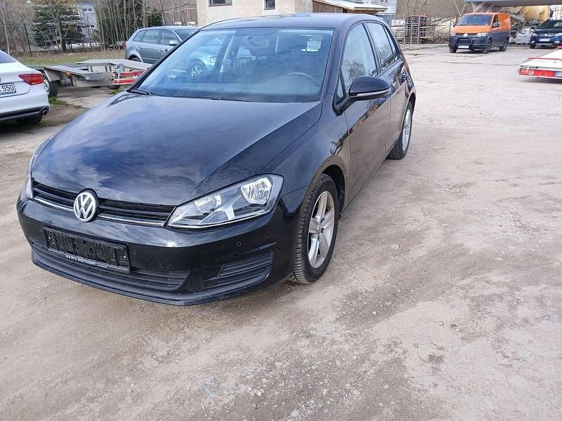 Second-hand VW Golf VII Trendline 86 CP (63 kW) 2013 Negru Berlinǎ