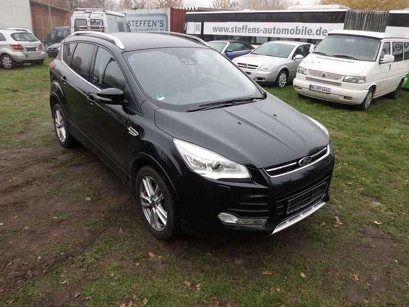 Gebraucht Ford Kuga Individual 182 PS (133 kW) 2014 Schwarz SUV