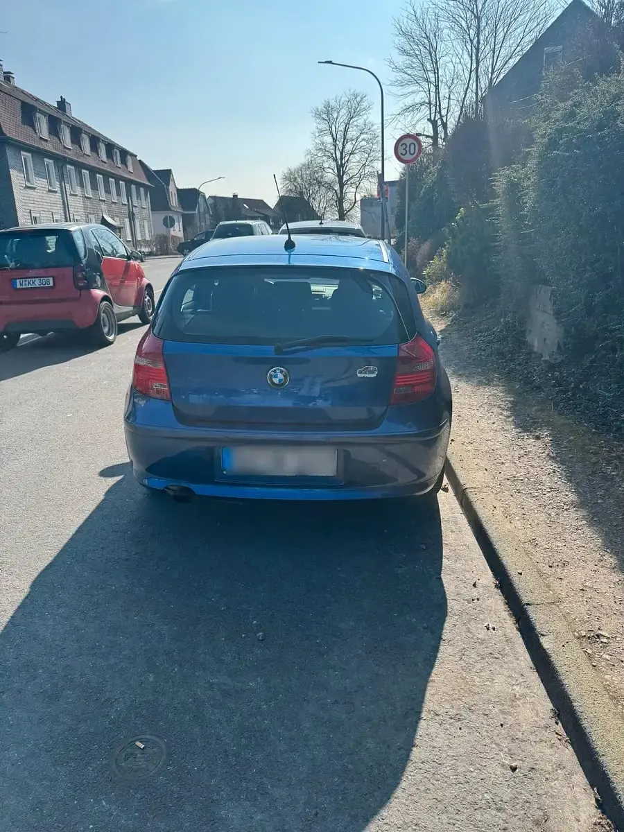 Gebraucht BMW 116 122 PS (89 kW) 2007 Blau Kleinwagen