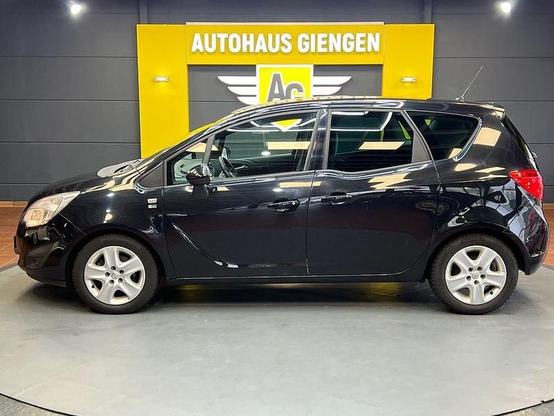 Gebraucht Opel Meriva 120 PS (88 kW) 2012 Schwarz Van / Kleinbus