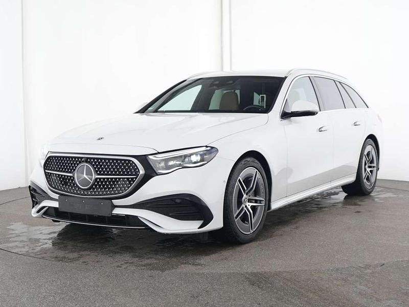Gebraucht Mercedes E300 AMG 204 PS (150 kW) 2024 Manufaktur lack manufaktur opa Kombi