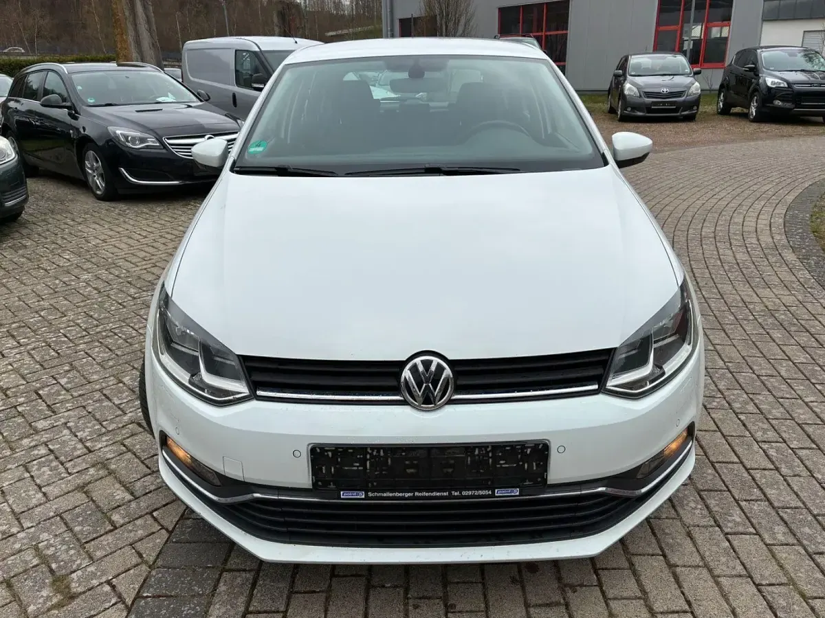 Gebraucht VW Polo Comfortline 90 PS (66 kW) 2015 Weiß Kleinwagen