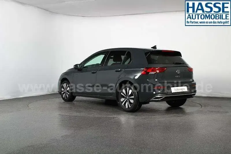 Gebraucht VW Golf VIII Move 150 PS (110 kW) 2023 Grau Limousine