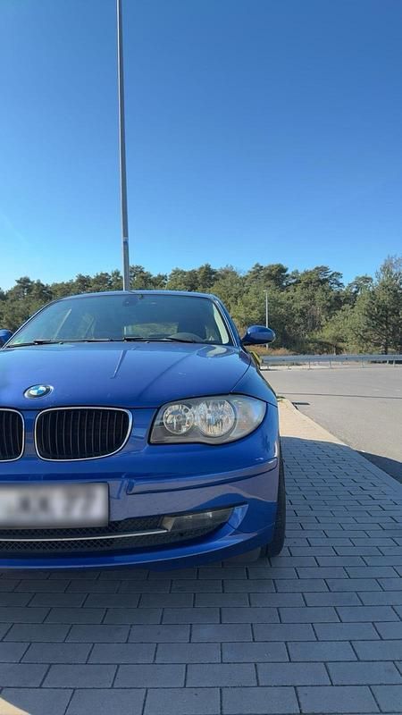 Gebraucht BMW 116 122 PS (89 kW) 2009 Blau Kleinwagen