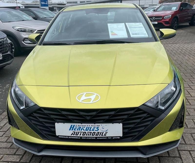 Neu Hyundai i20 79 PS (58 kW) 2025 Gelb Kleinwagen
