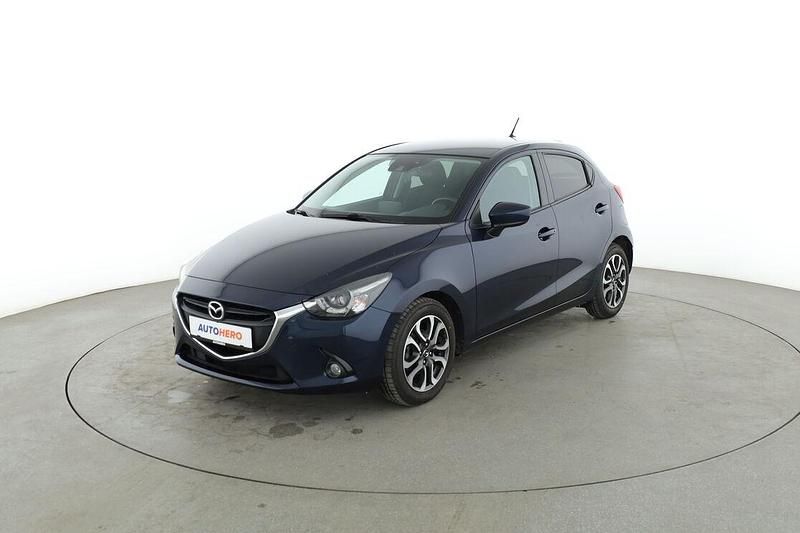 Blau Gebraucht 2016 Mazda 2 Nakama Kleinwagen | 10.850 € (Fairer Preis) - Bild 1/3