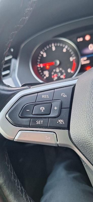 Gebraucht VW Passat 140 PS (102 kW) 2020 Grau Kombi