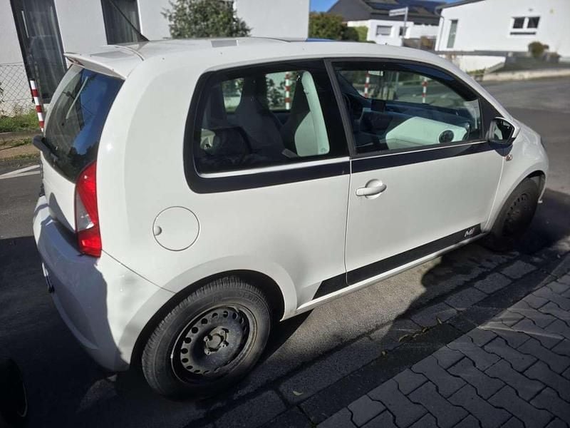 Gebraucht Seat Mii 4You 75 PS (55 kW) 2014 Weiß Kleinwagen