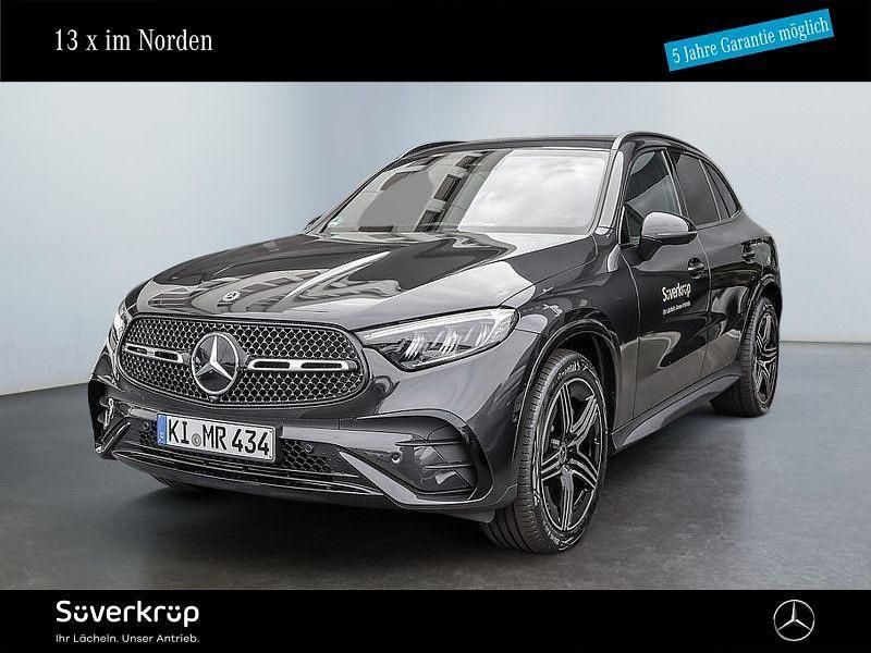 Grau Gebraucht 2025 Mercedes GLC220 AMG SUV | 60.880 € (Fairer Preis) - Bild 1/2