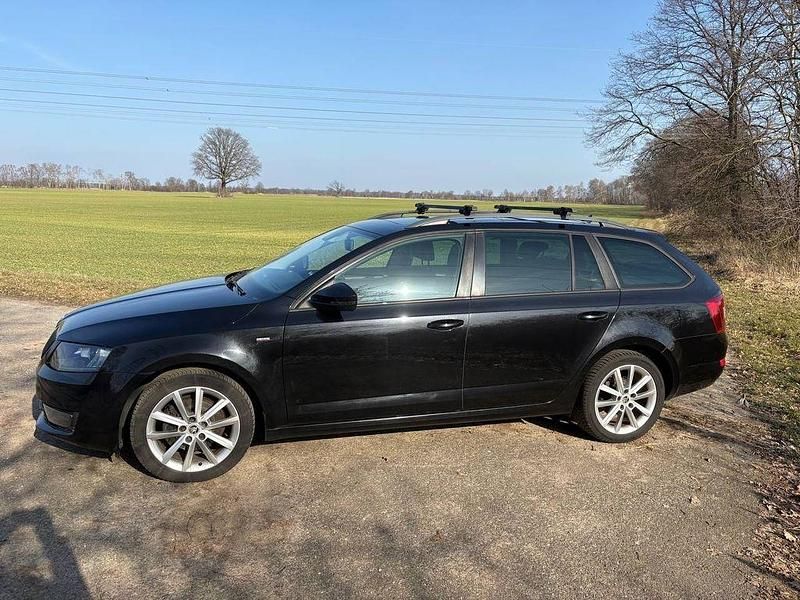 Gebraucht Skoda Octavia Joy 150 PS (110 kW) 2016 Schwarz Kleinwagen