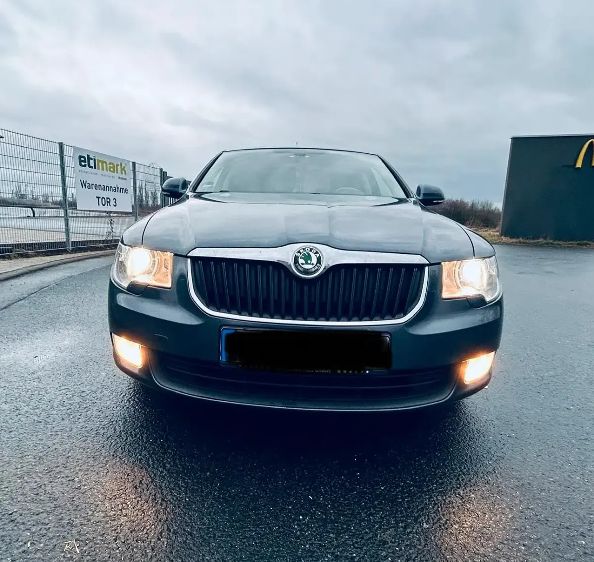 Gebraucht Skoda Superb Comfort 125 PS (91 kW) 2010 Grau Limousine