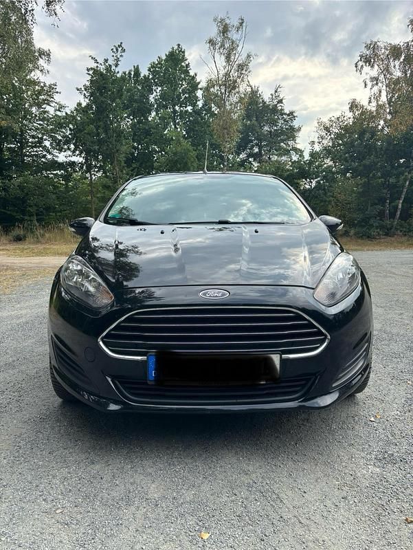 Schwarz Gebraucht 2014 Ford Fiesta SYNC Edition Kleinwagen | 5.400 € (Fairer Preis) - Bild 1/4