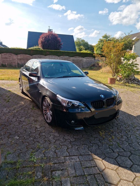 Schwarz Gebraucht 2004 BMW 545 Performance Limousine | 11.999 € (Fairer Preis) - Bild 1/4