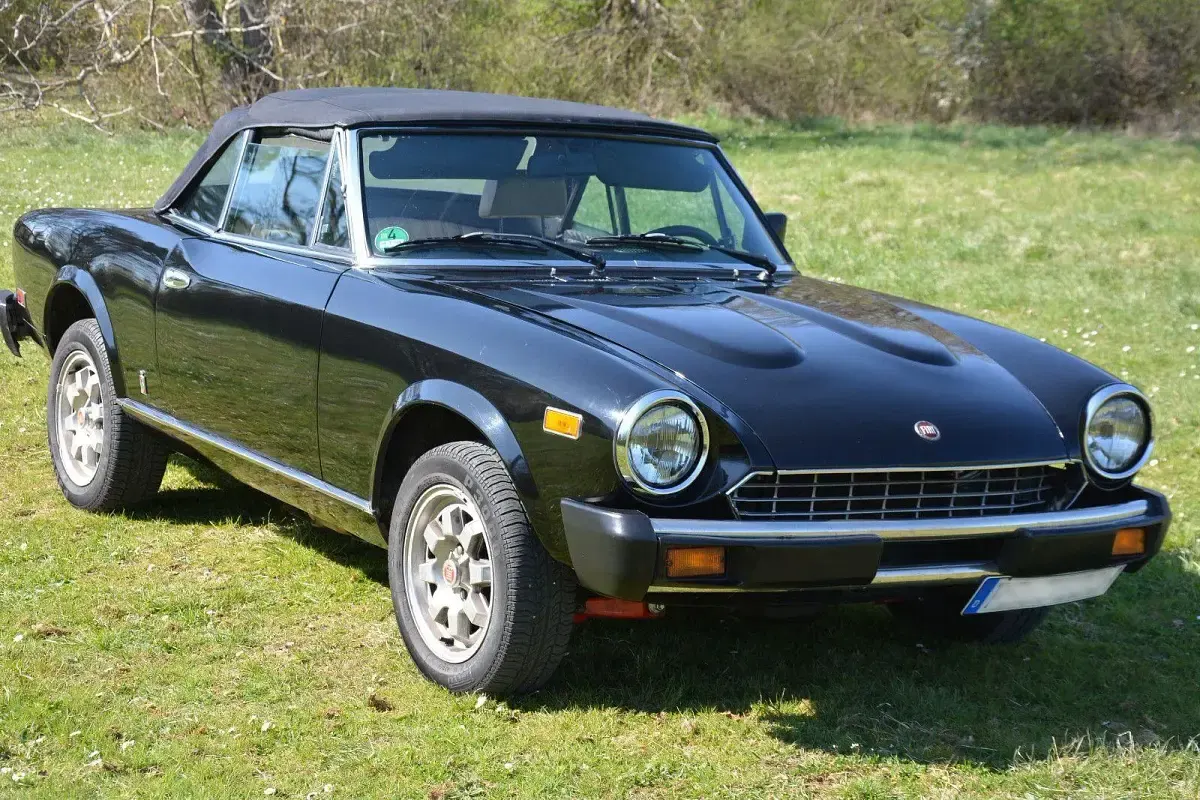 Gebraucht Fiat 124 Spider 105 PS (77 kW) 1981 Schwarz Cabrio
