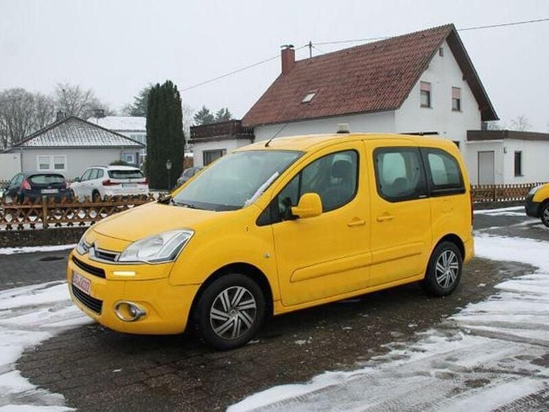 Gelb Gebraucht 2012 Citroën Berlingo Tendance Van / Kleinbus | 3.900 € (Guter Preis) - Bild 1/4