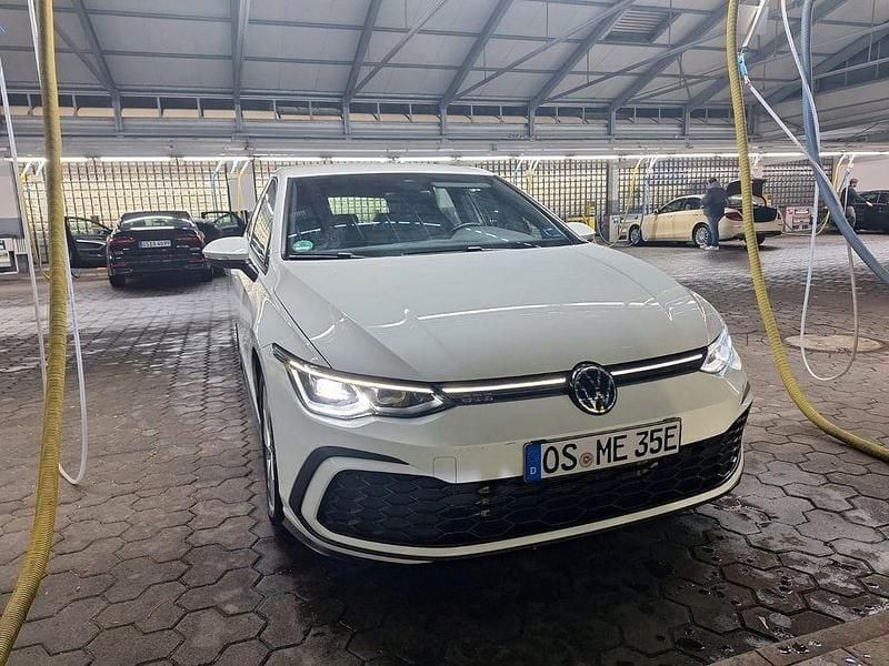 Weiß Gebraucht 2021 VW Golf GTE Limousine | 18.499 € (Guter Preis) - Bild 1/4