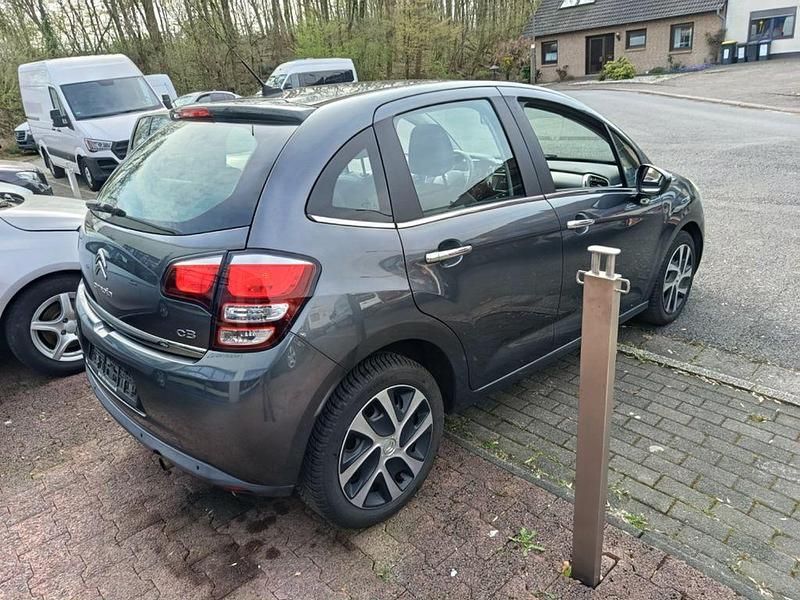 Gebraucht Citroën C3 SELECTION 82 PS (60 kW) 2016 Grau Limousine