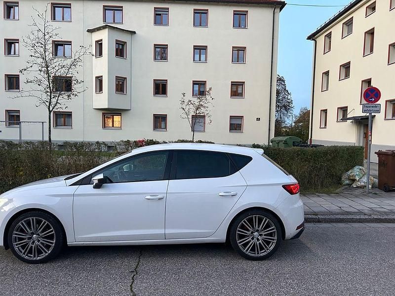 Gebraucht Seat Leon FR 125 PS (91 kW) 2016 Weiß Limousine