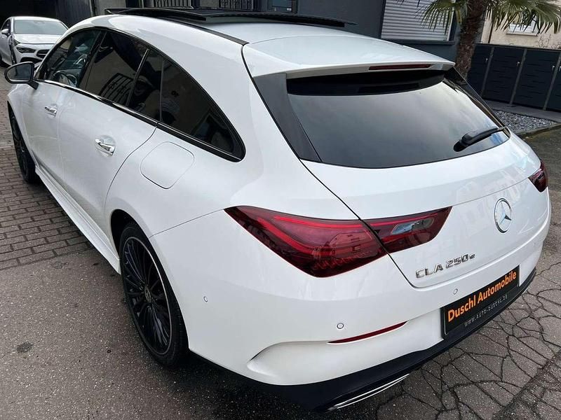 Gebraucht Mercedes CLA250e Shooting Brake 163 PS (119 kW) 2025 Weiß Kombi