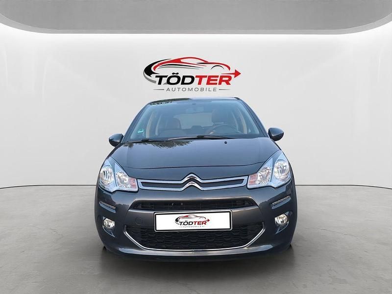 Usado Citroën C3 SELECTION 82 CV (60 kW) 2016 Gris Berlina