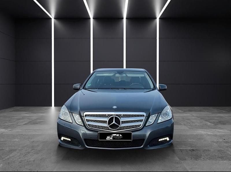 Gebraucht Mercedes E350 231 PS (169 kW) 2010 Blau Limousine