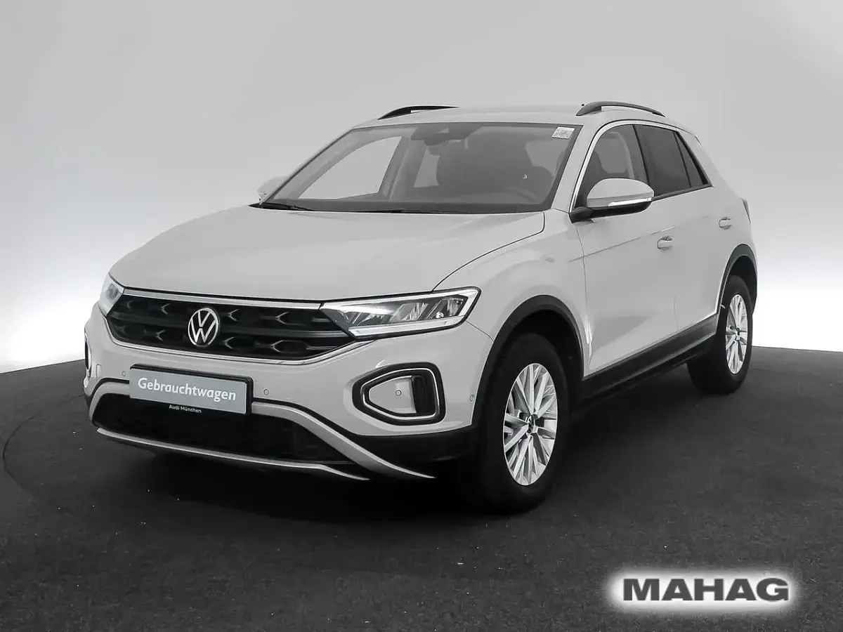 Gebraucht VW T-Roc Life 110 PS (80 kW) 2024 Ascotgrau SUV