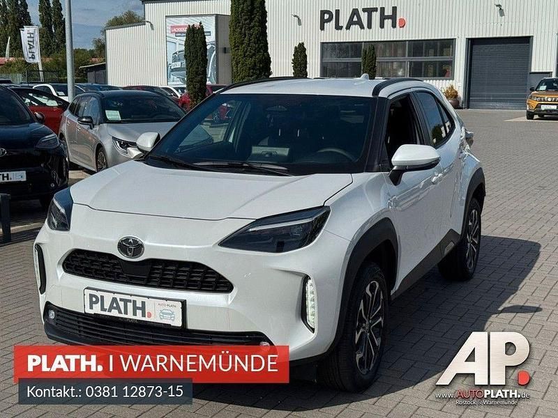 Neu Toyota Yaris Cross Active 131 PS (96 kW) 2025 Weiß SUV