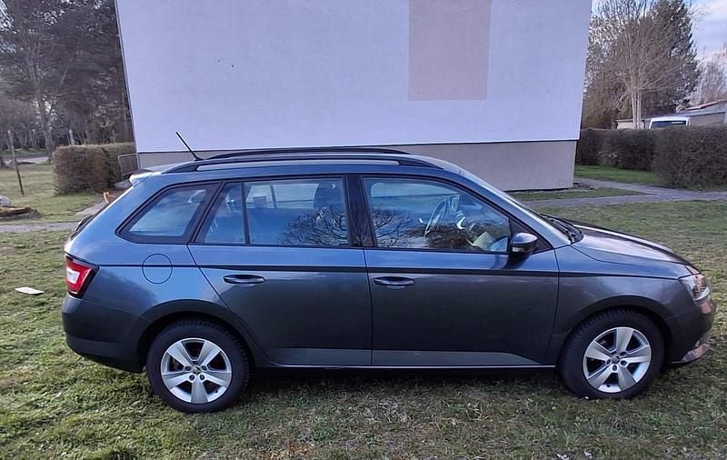 Gebraucht Skoda Fabia 90 PS (66 kW) 2016 Grau Kombi