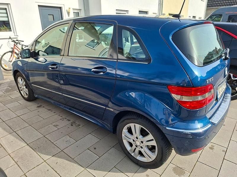 Gebraucht Mercedes B170 116 PS (85 kW) 2008 Blau Van / Kleinbus