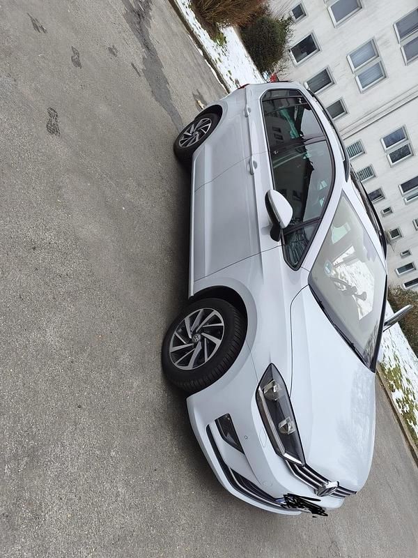 Gebraucht VW Golf Sportsvan 150 PS (110 kW) 2017 Silber Van / Kleinbus