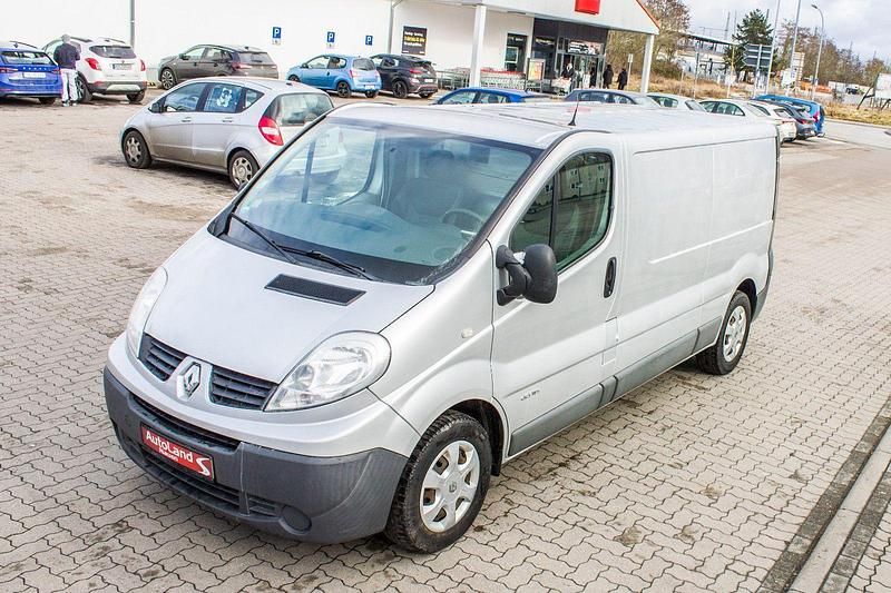 Gebraucht Renault Trafic 114 PS (83 kW) 2012 Silber Van / Kleinbus