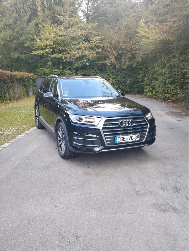 Schwarz Gebraucht 2018 Audi Q7 SUV | 33.000 € (Superpreis) - Bild 1/4