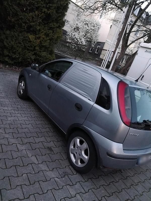 Gebraucht Opel Corsa 80 PS (58 kW) 2005 Silber Kleinwagen