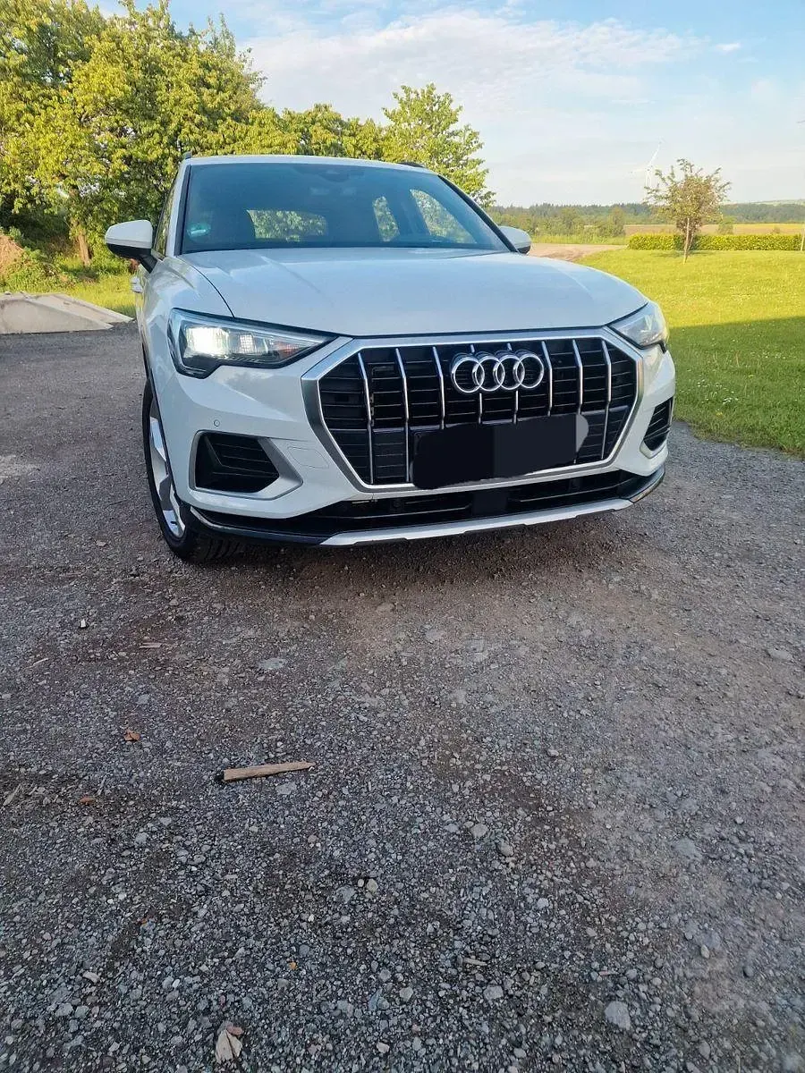 Gebraucht Audi Q3 Ambiente 150 PS (110 kW) 2021 Weiß SUV
