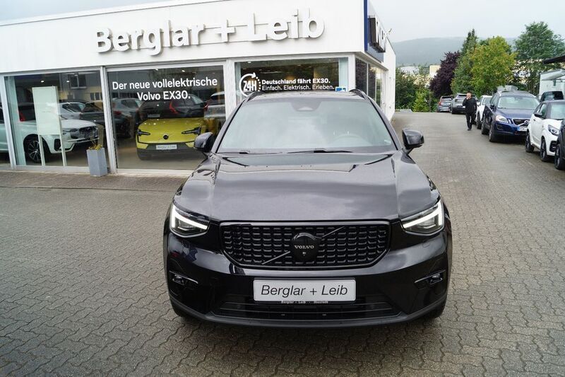 Schwarz Gebraucht 2025 Volvo XC40 Ultra SUV | 48.890 € - Bild 1/4