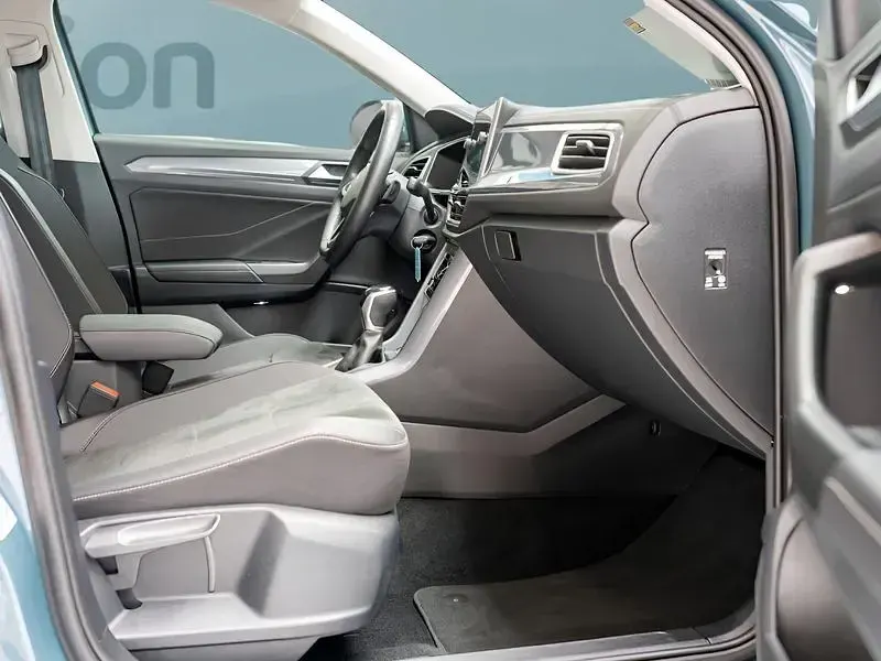 Gebraucht VW T-Roc 150 PS (110 kW) 2024 Blau SUV