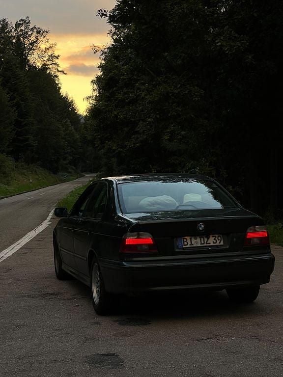 Gebraucht BMW 525 163 PS (119 kW) 2001 Grün Limousine