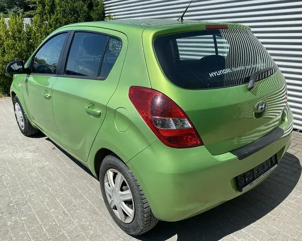 Gebraucht Hyundai i20 Classic 77 PS (56 kW) 2009 Grün Kleinwagen