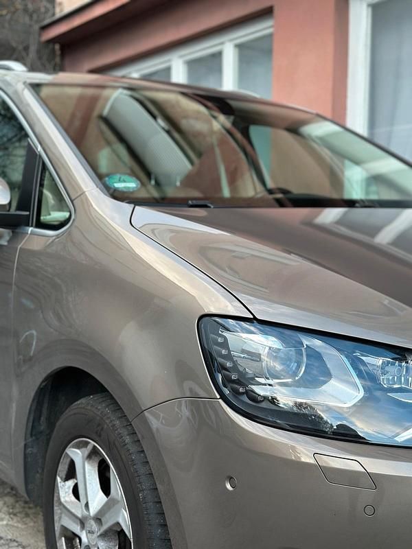 Gebraucht VW Sharan 184 PS (135 kW) 2015 Braun Van / Kleinbus