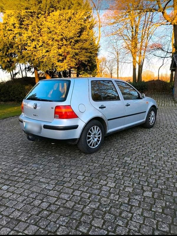 Gebraucht VW Golf IV 105 PS (77 kW) 1999 Silber Kleinwagen