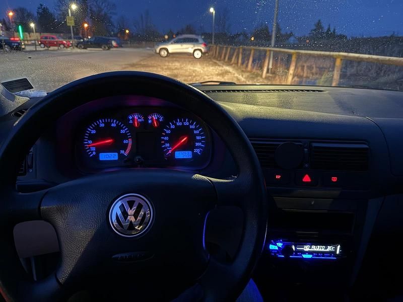 Gebraucht VW Golf IV 75 PS (55 kW) 2001 Blau Kleinwagen