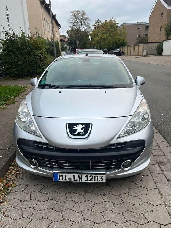 Grau Gebraucht 2007 Peugeot 207 CC Cabrio | 4.599 € - Bild 1/4